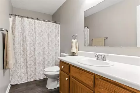 Bath - 22 Jennifer Ln, Rydal, GA 30171 photo 1 of 3
