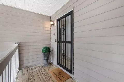 384 Teal Ct, Roswell, GA 30076