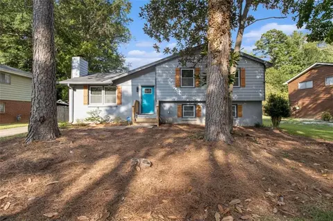 8334 Magnolia Dr, Jonesboro, GA 30238