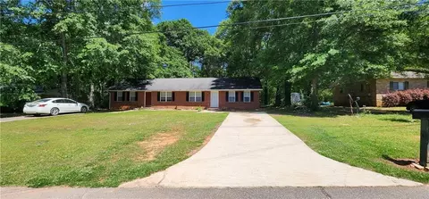 144 Sycamore Ln, Athens, GA 30605