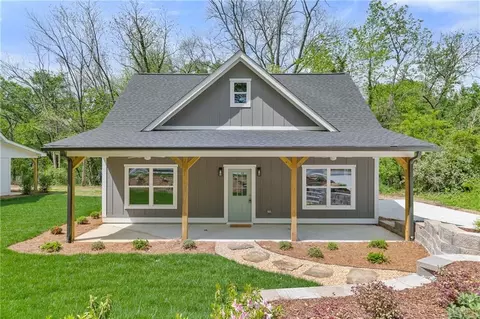 5232 W Mountain St, Stone Mountain, GA 30083
