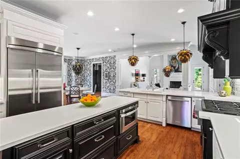 Kitchen - 13922 Tree Loft Rd, Milton, GA 30004 photo 4 of 6