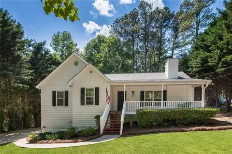 6637 Oak Farm Dr SE, Acworth, GA 30102