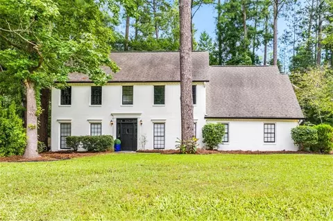 4929 Willow Creek Dr, Woodstock, GA 30188
