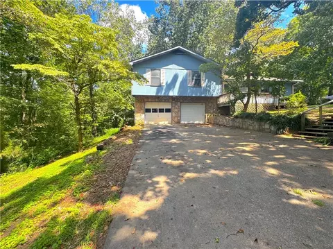 1684 Stoney Point Cir, Rocky Face, GA 30740