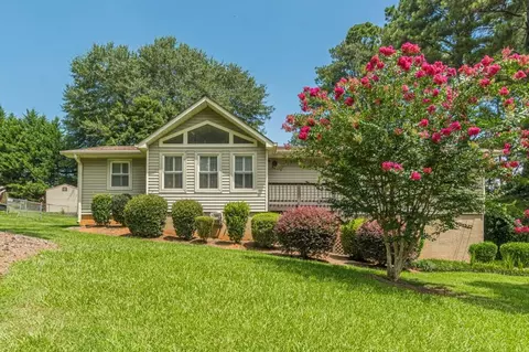 6185 S Summers Cir, Douglasville, GA 30135