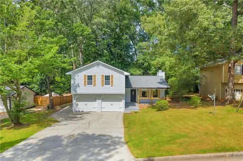 5303 Kemper Pl, Stone Mountain, GA 30088