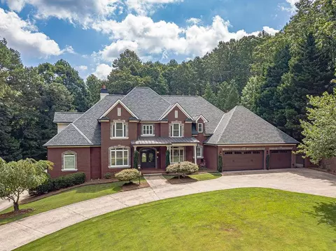 2431 Rabbit Farm Cir, Loganville, GA 30052
