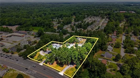 5706 Memorial Dr, Stone Mountain, GA 30083