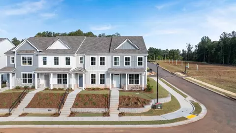 6737 Leigh St, Flowery Branch, GA 30542