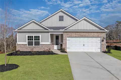 365 Egret Ct, Hoschton, GA 30548