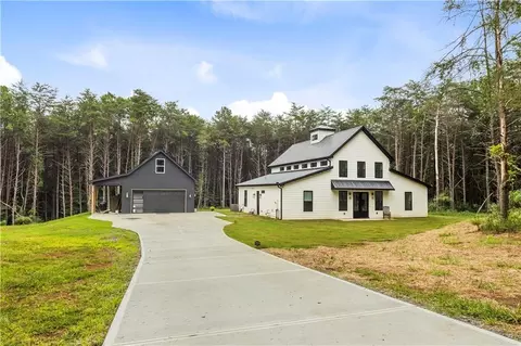 24 Plantation Rd NW, Adairsville, GA 30103