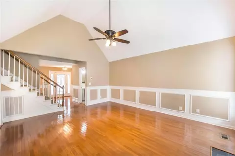 Living - 151 Bateman Ln, Gray, GA 31032 photo 3 of 4