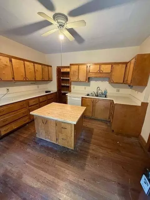 Kitchen - 25 3rd-shannon St Rd, Rome, GA 30161 photo 1 of 2
