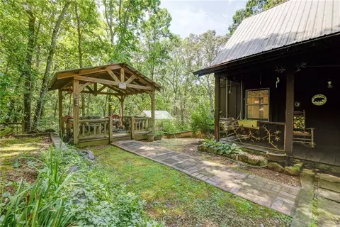 230 Skyview Dr, Clarkesville, GA 30523