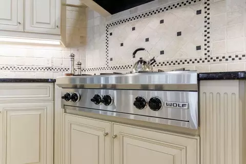 Kitchen - 3264 Lockett Trce, Duluth, GA 30097 photo 4 of 11