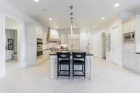 Kitchen - 3264 Lockett Trce, Duluth, GA 30097 photo 7 of 11