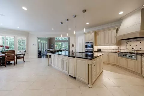Kitchen - 3264 Lockett Trce, Duluth, GA 30097 photo 10 of 11