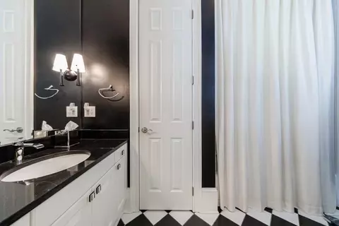 Bath - 3264 Lockett Trce, Duluth, GA 30097 photo 1 of 8
