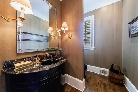 Bath - 3264 Lockett Trce, Duluth, GA 30097 photo 2 of 8