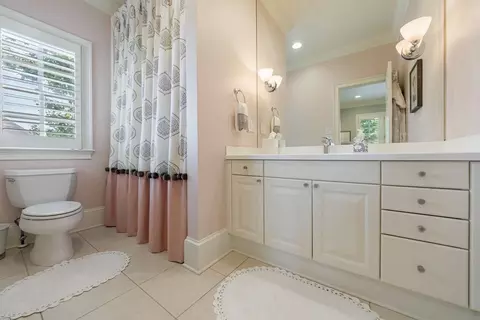 Bath - 3264 Lockett Trce, Duluth, GA 30097 photo 7 of 8