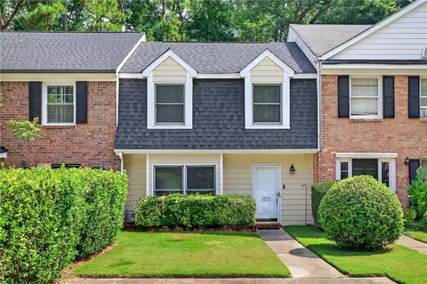 1715 Twin Brooks Dr SE, Marietta, GA 30067