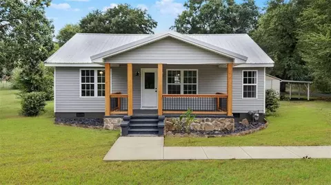 27 Charlie St, Summerville, GA 30747