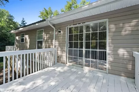 Exterior - 214 Cedar Dr, Commerce, GA 30529 photo 3 of 6