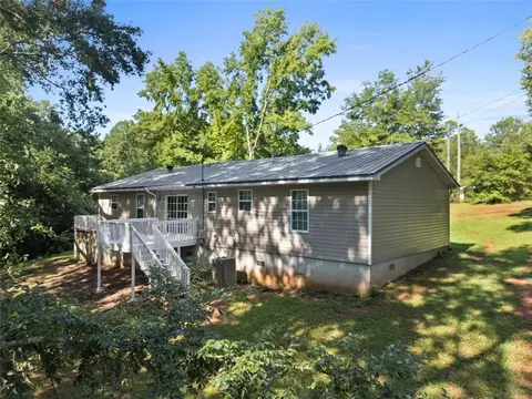Exterior - 214 Cedar Dr, Commerce, GA 30529 photo 5 of 6