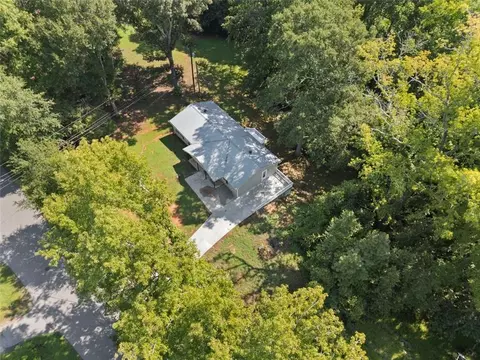 View/Area - 214 Cedar Dr, Commerce, GA 30529 photo 2 of 5