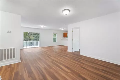Living - 214 Cedar Dr, Commerce, GA 30529 photo 1 of 5
