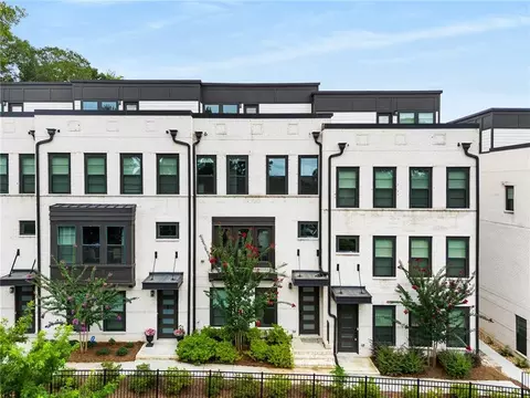 517 Whitlox Rd NW, Atlanta, GA 30318