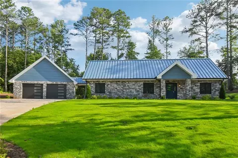 40 Red Oak Cir, Buchanan, GA 30113