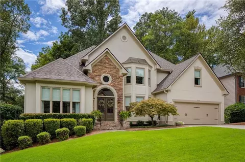 2080 Hembree Grove Dr, Roswell, GA 30076