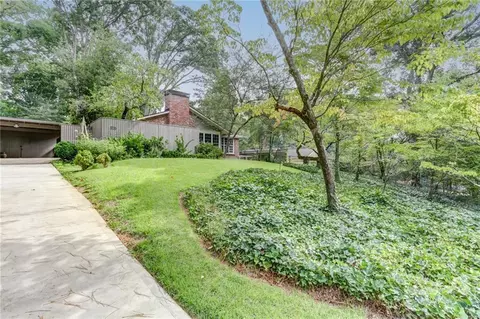 570 Valley Ln, Atlanta, GA 30328
