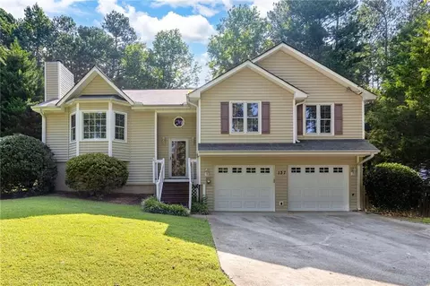 137 Cedar Creek Ct, Acworth, GA 30101
