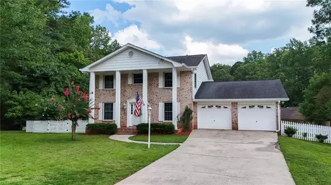 4678 Emily Dr SW, Lilburn, GA 30047