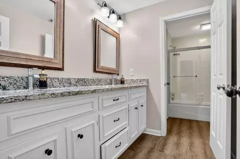 Bath - 2551 E Maddox Rd, Buford, GA 30519 photo 6 of 7