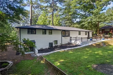 Exterior - 1582 Pine Cir, Austell, GA 30168 photo 5 of 9