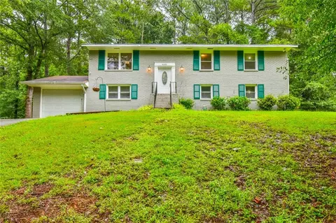 4105 Cedar Ridge Trl, Stone Mountain, GA 30083