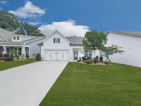 Exterior - 831 Spruce Ave, Canton, GA 30114 photo 3 of 12