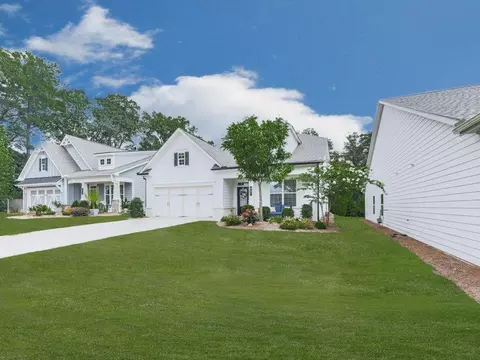 Exterior - 831 Spruce Ave, Canton, GA 30114 photo 4 of 12