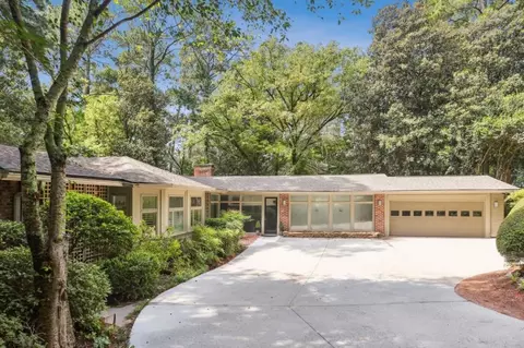 572 Hillside Dr, Atlanta, GA 30342