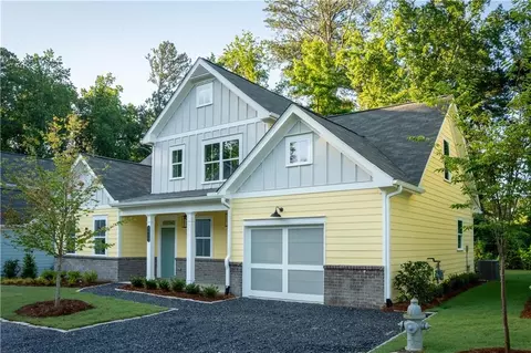 3846 Cottage Cir, Clarkston, GA 30021