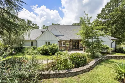 1350 Keans Ct, Roswell, GA 30075