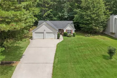 Exterior - 154 Pebblebrook Way, Temple, GA 30179 photo 3 of 15