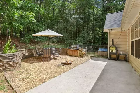 Exterior - 154 Pebblebrook Way, Temple, GA 30179 photo 7 of 15