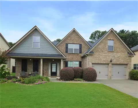 209 Birchwood Dr, Loganville, GA 30052