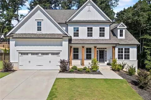 1830 Sauterne Dr, Hoschton, GA 30548