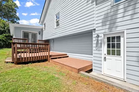 Exterior - 208 Arbour Way, Suwanee, GA 30024 photo 7 of 9
